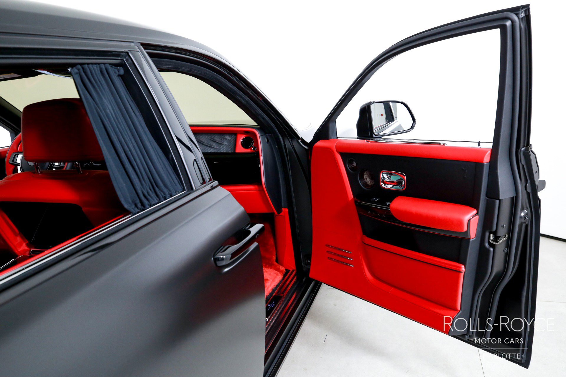 Used 2024 Rolls-Royce Phantom Extended Wheelbase w/ The Phantom Package image 35
