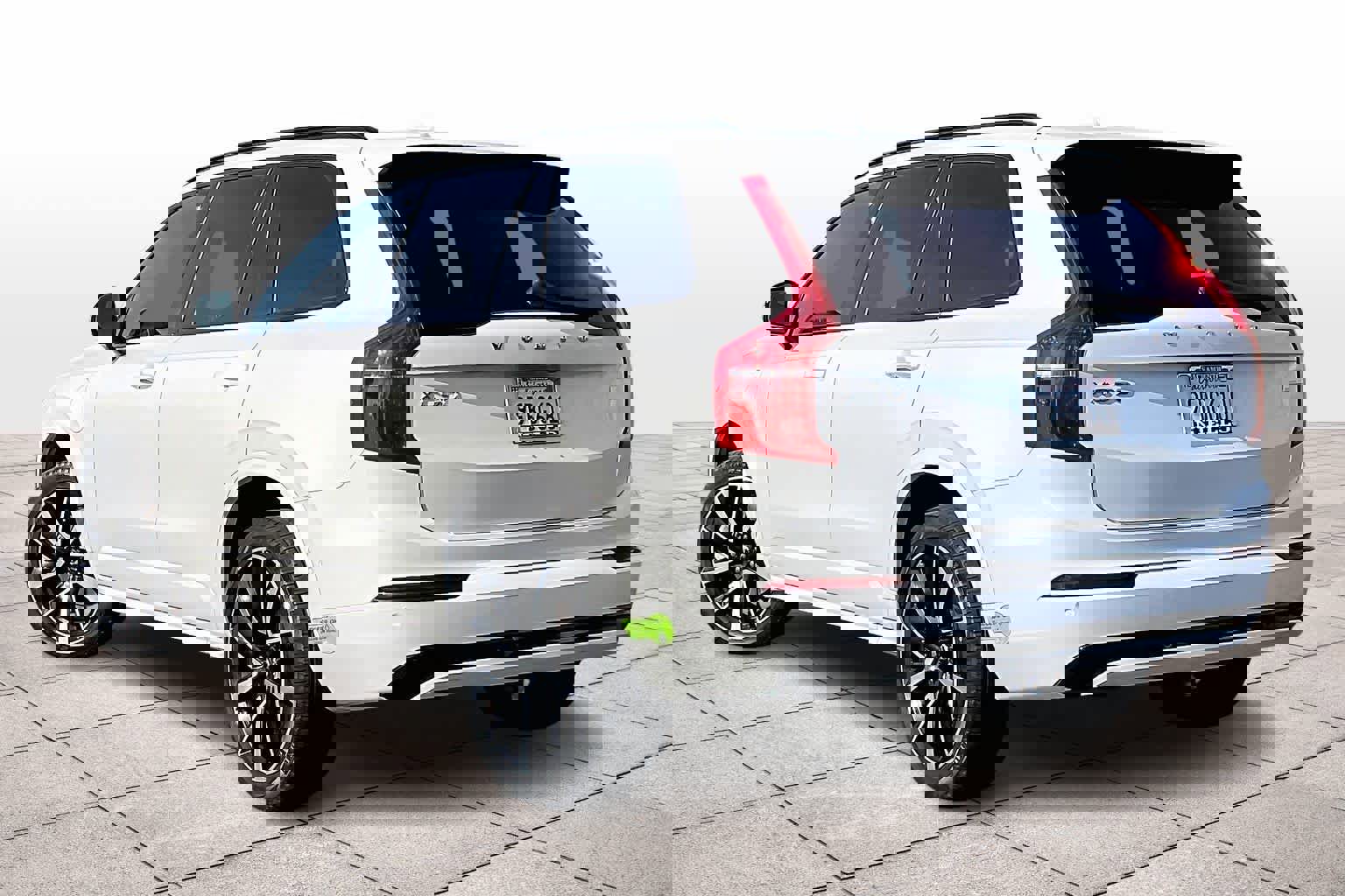 Used 2023 Volvo XC90 T8 Plus w/ Protection Package Premier image 15