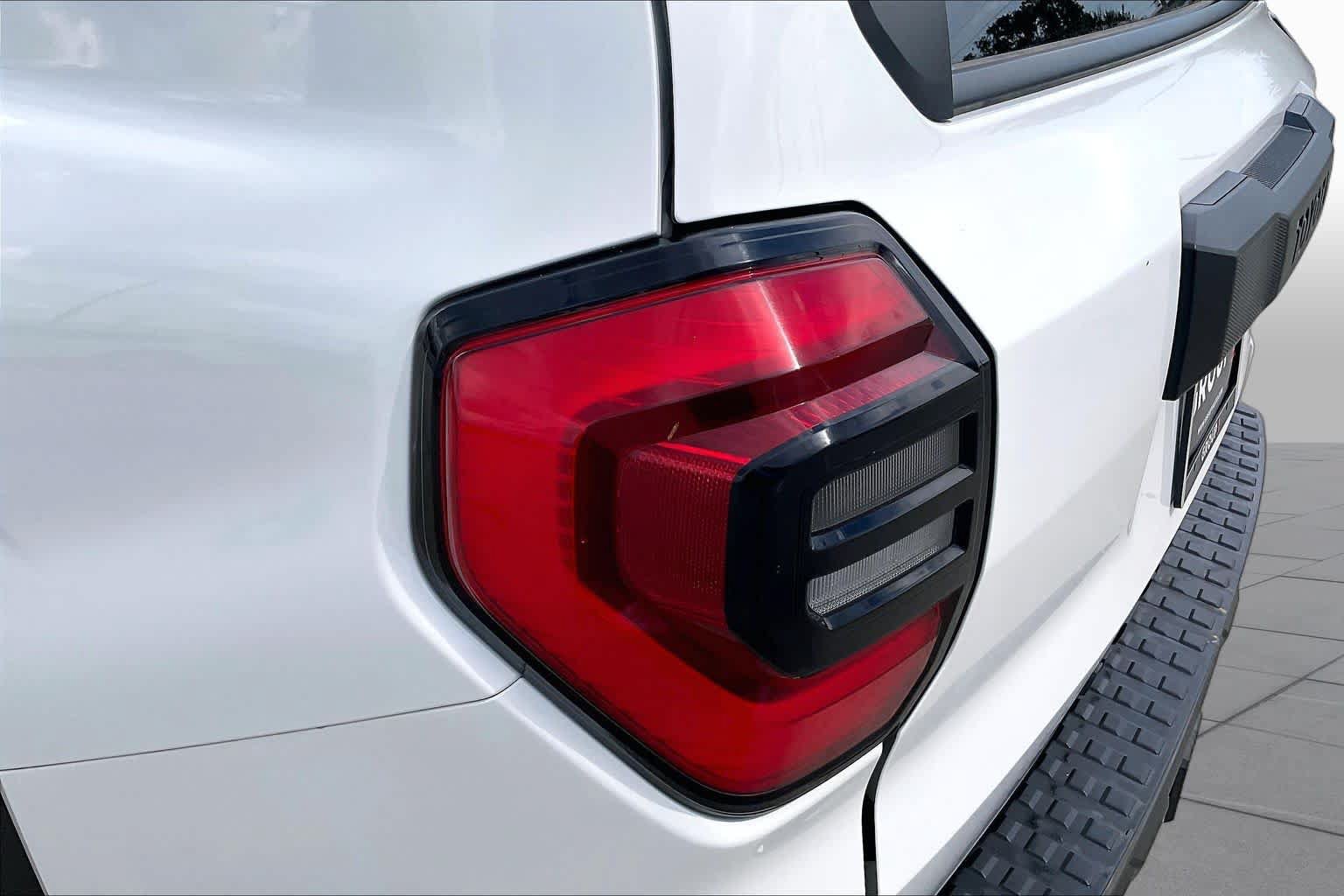 Used 2025 Toyota 4Runner SR5 AWD/4WD image 27