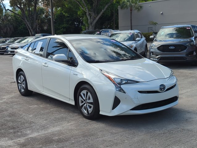 Used 2018 Toyota Prius Four image 3