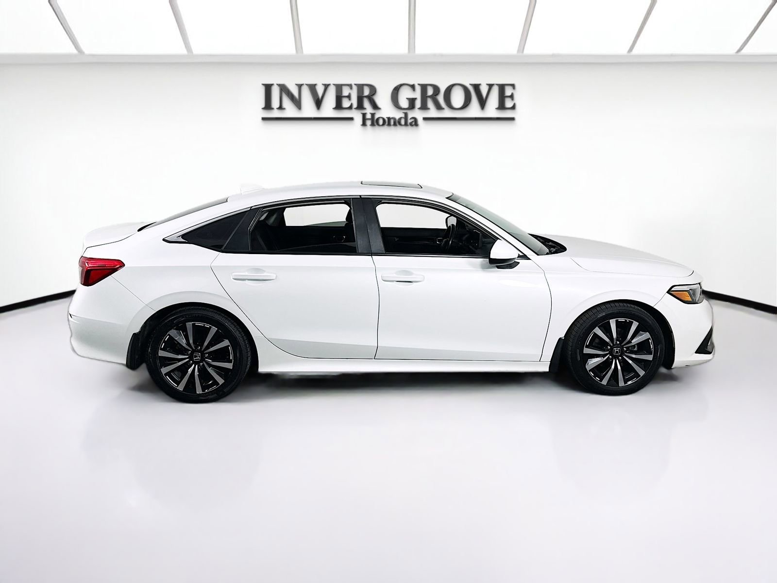 Used 2022 Honda Civic EX image 4