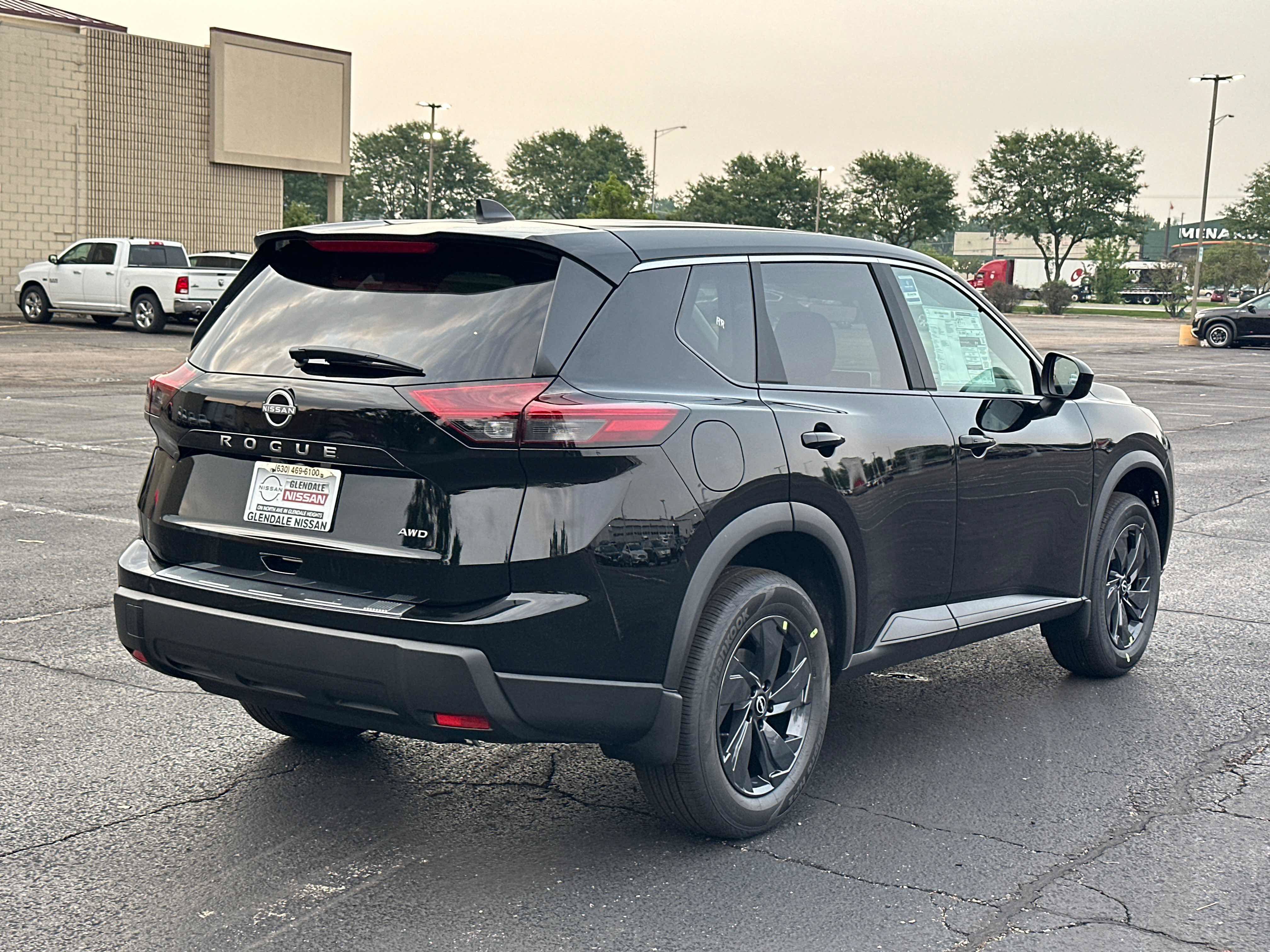New 2026 Nissan Rogue SV w/ Cold Weather Package AWD/4WD image 4