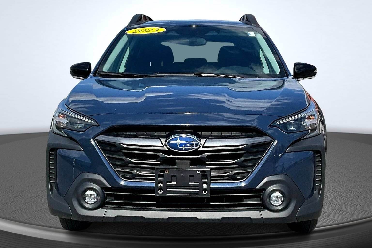 Used 2023 Subaru Outback Premium AWD/4WD image 2