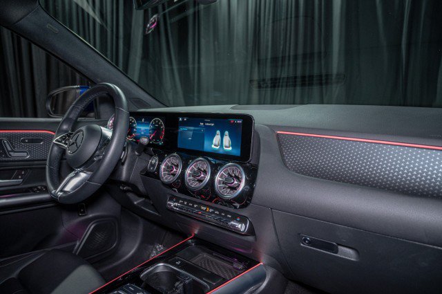 Certified 2025 Mercedes-Benz GLA 250 image 14