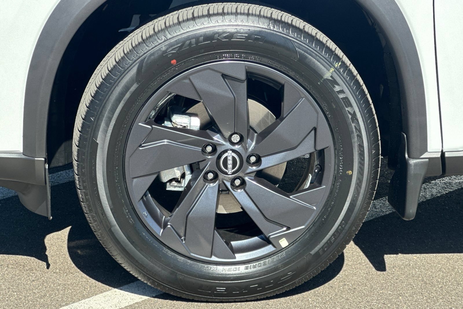New 2026 Nissan Rogue SV FWD image 30