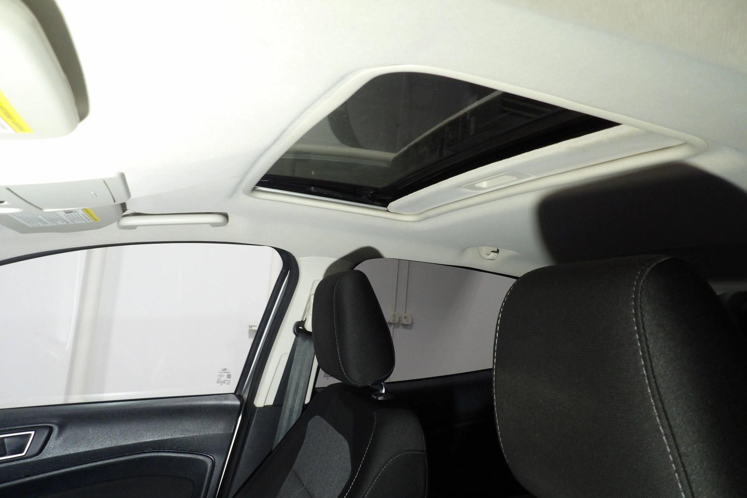 Used 2018 Ford EcoSport SE image 11