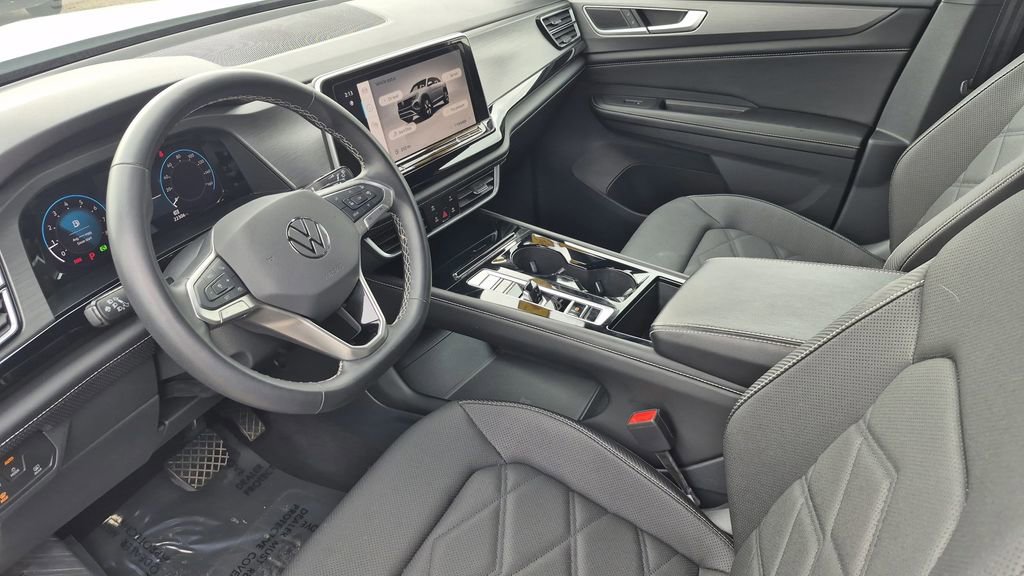 Used 2024 Volkswagen Atlas Cross Sport SE image 10