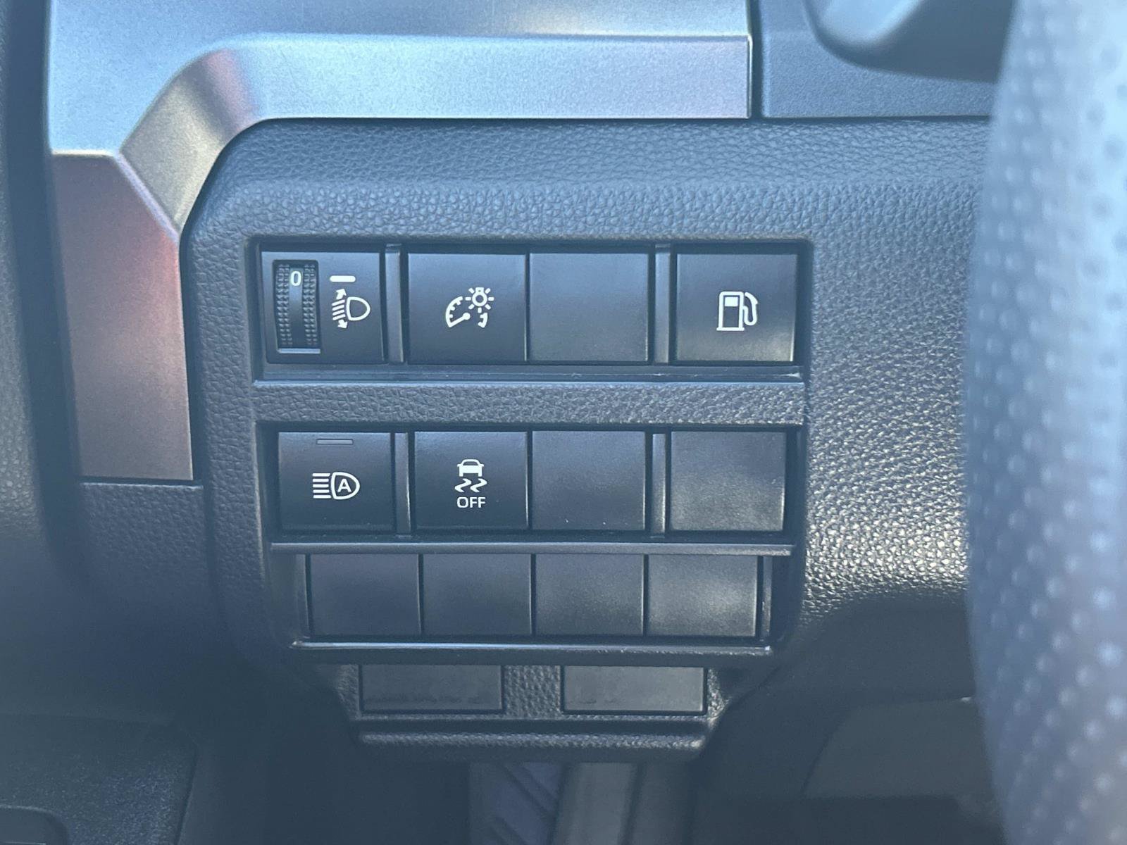 Used 2025 Toyota 4Runner SR5 AWD/4WD image 36