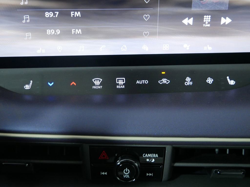 New 2026 Nissan Leaf SV+ w/ Floor Mat Package (SV+) FWD image 24