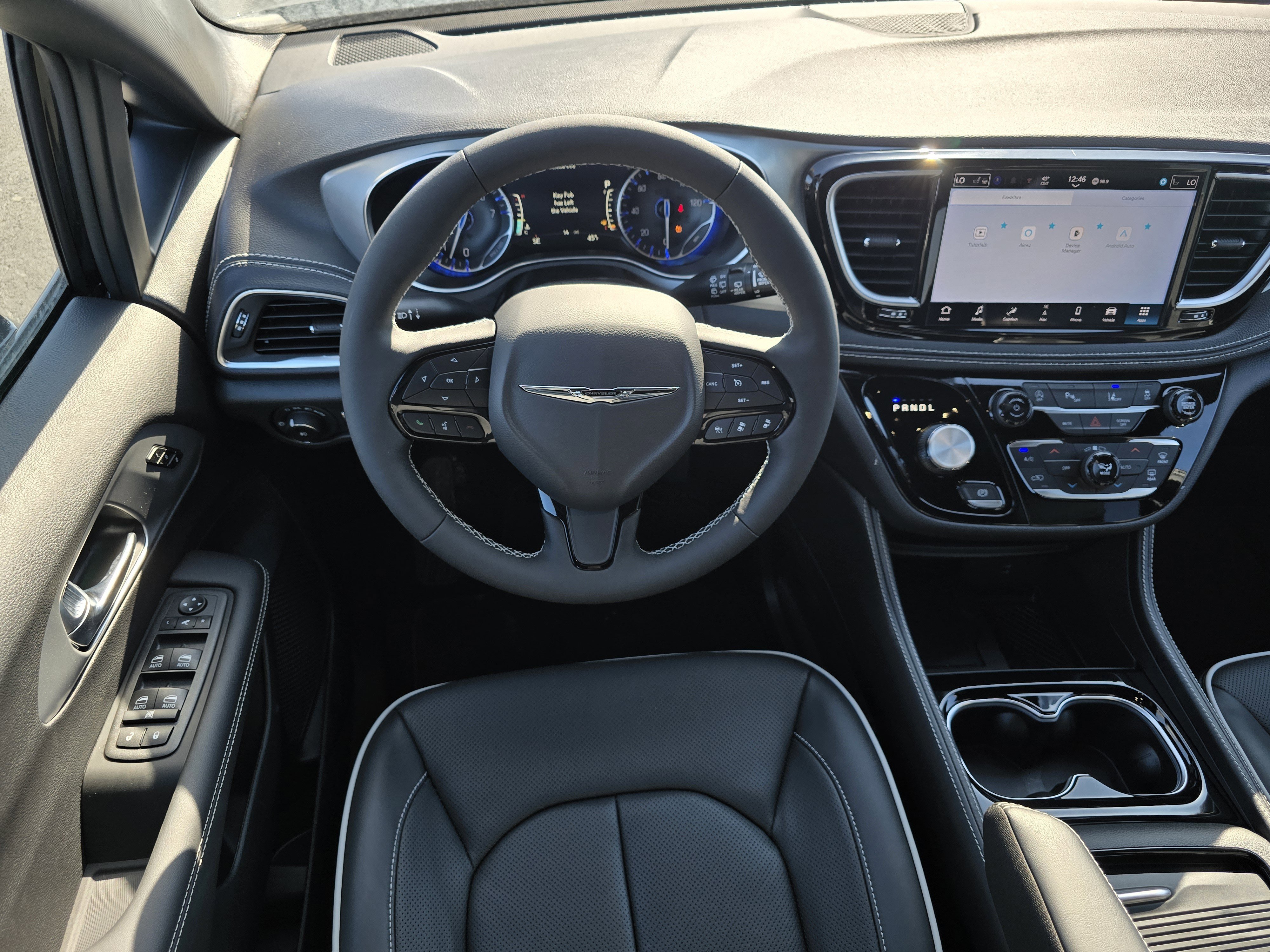 New 2026 Chrysler Pacifica Limited w/ S Appearance Package image 13