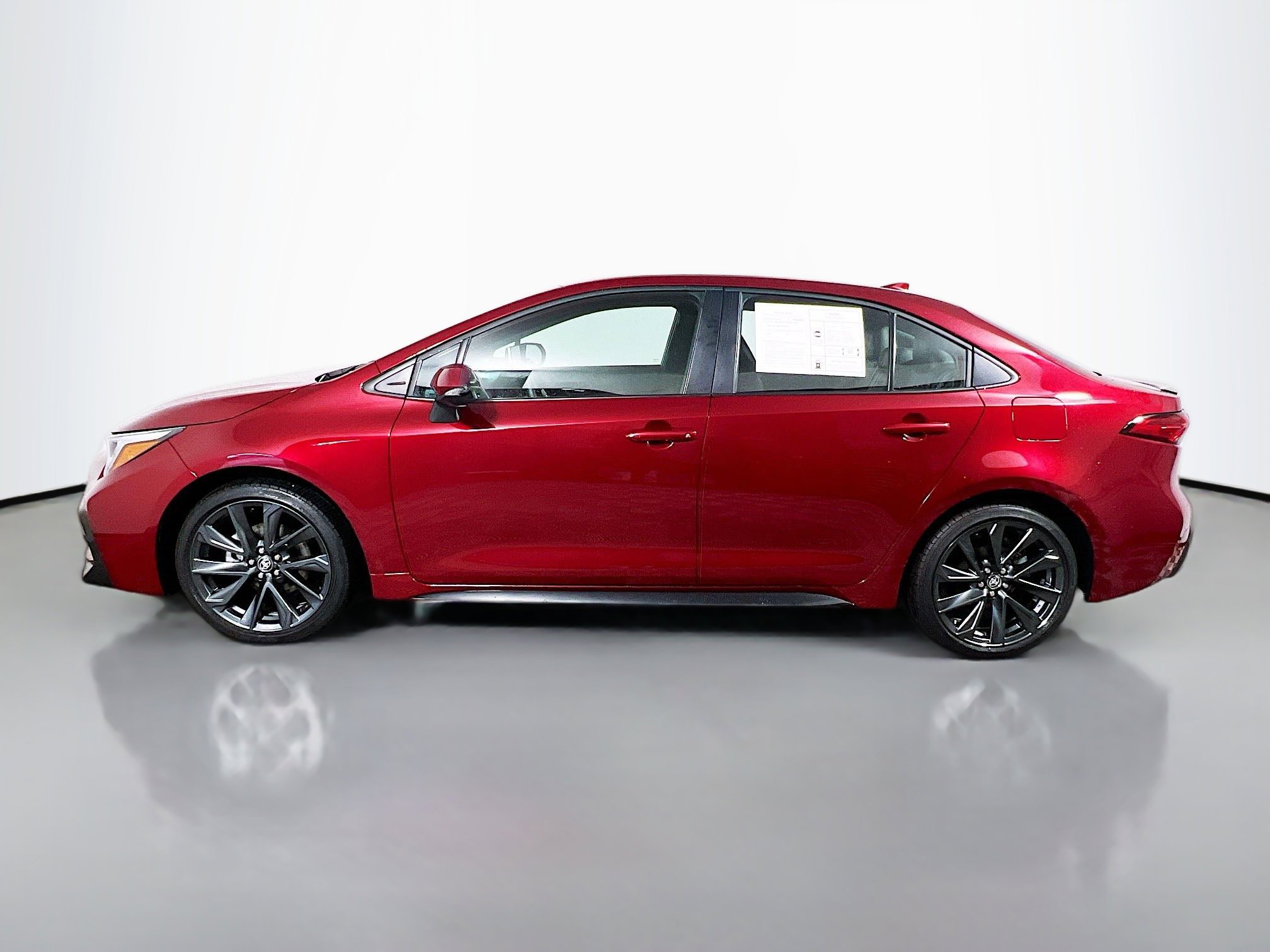 Used 2025 Toyota Corolla XSE image 9