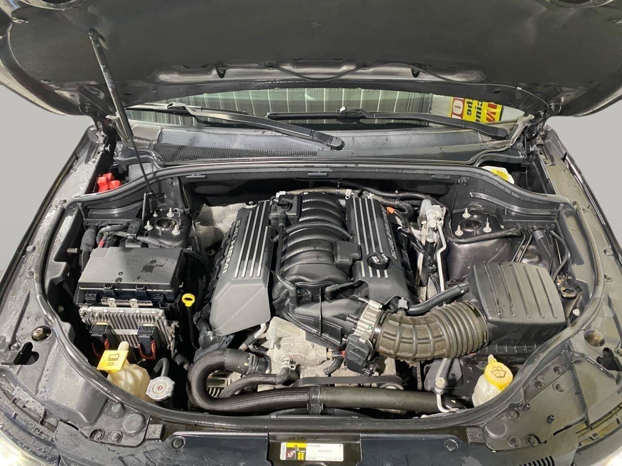 Used 2018 Jeep Grand Cherokee SRT AWD/4WD image 32