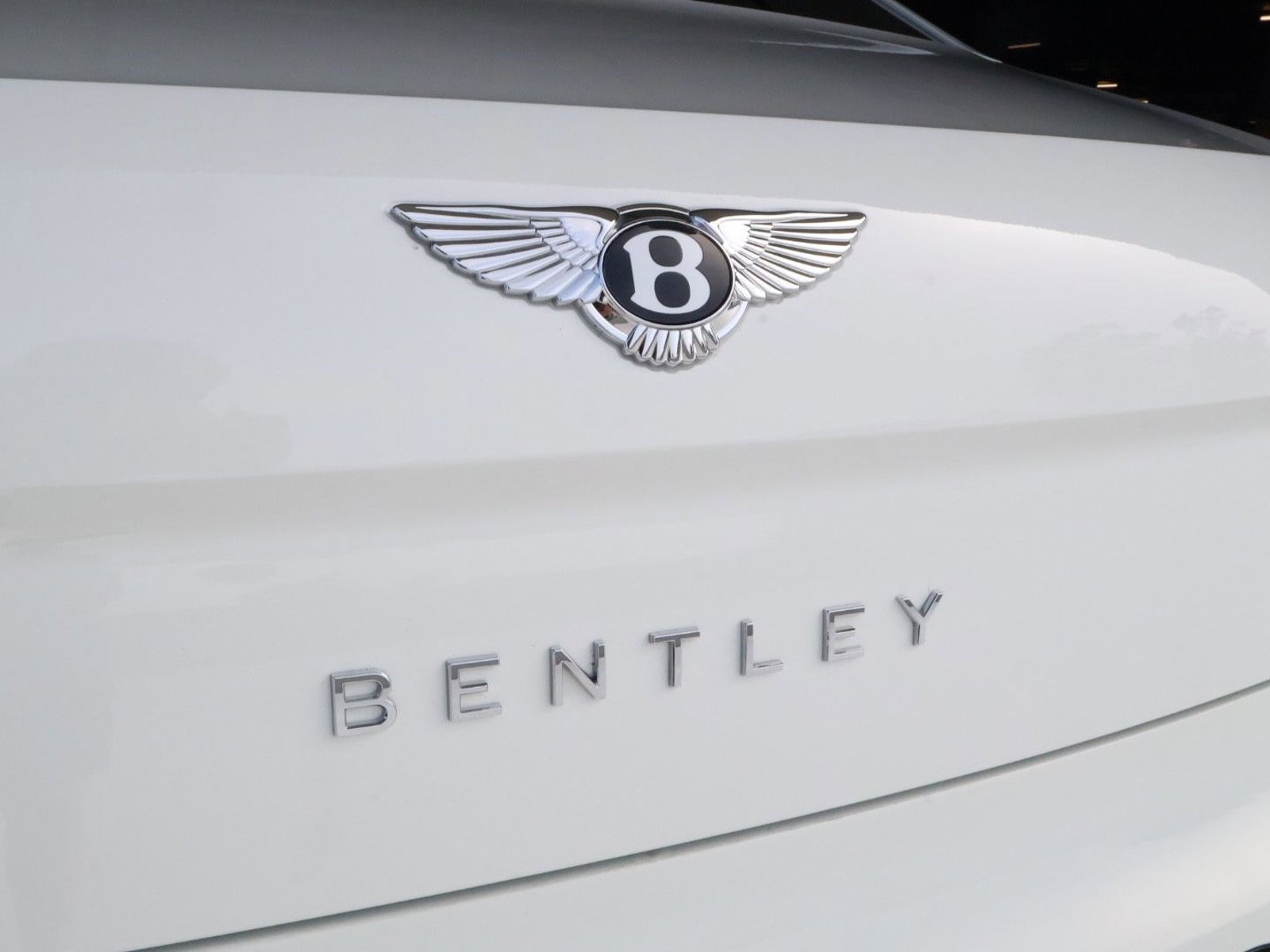 Certified 2022 Bentley Flying Spur V8 image 13