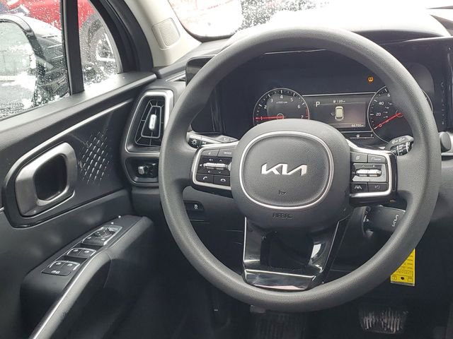 Used 2023 Kia Sorento LX image 23