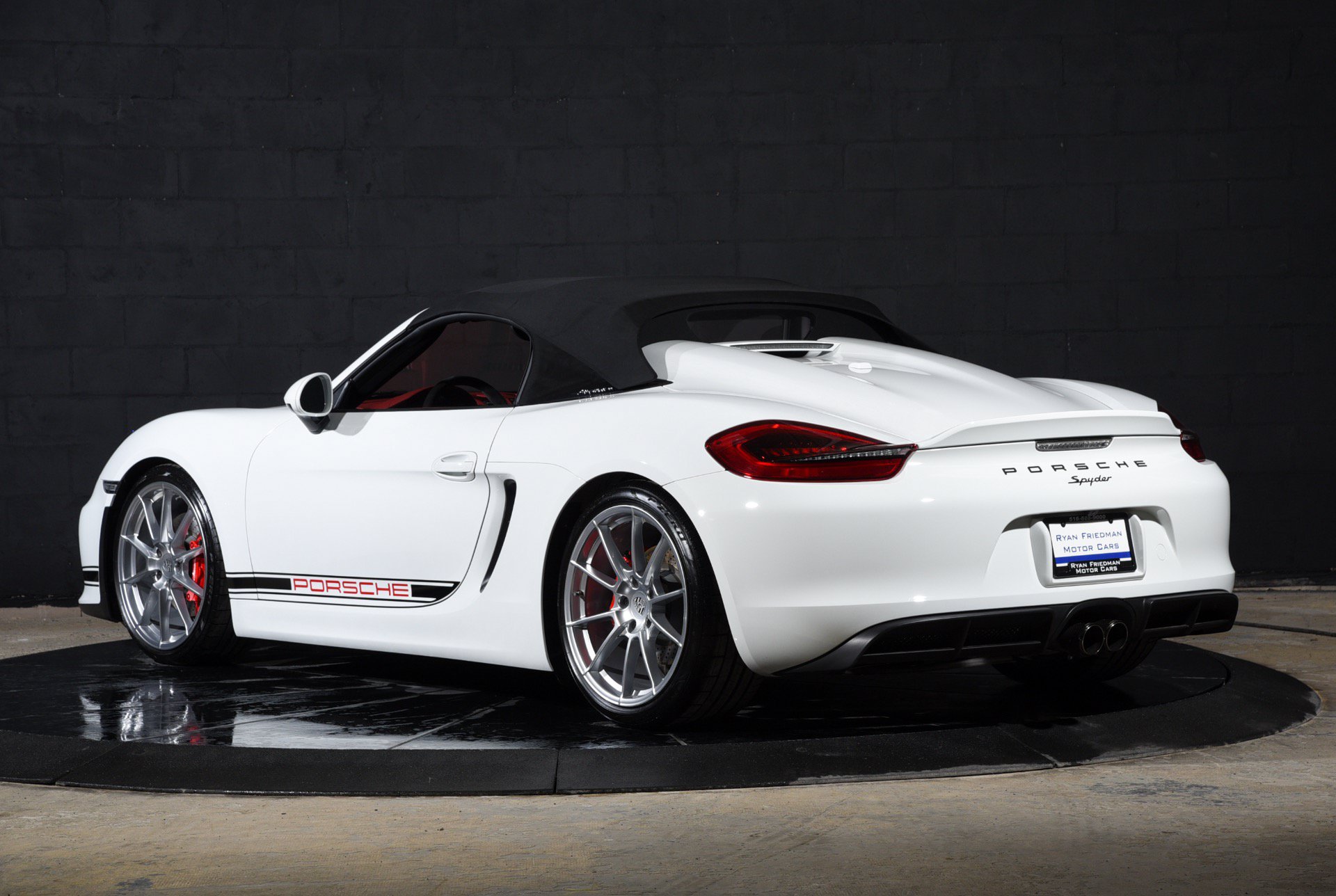 Used 2016 Porsche Boxster Spyder RWD image 31