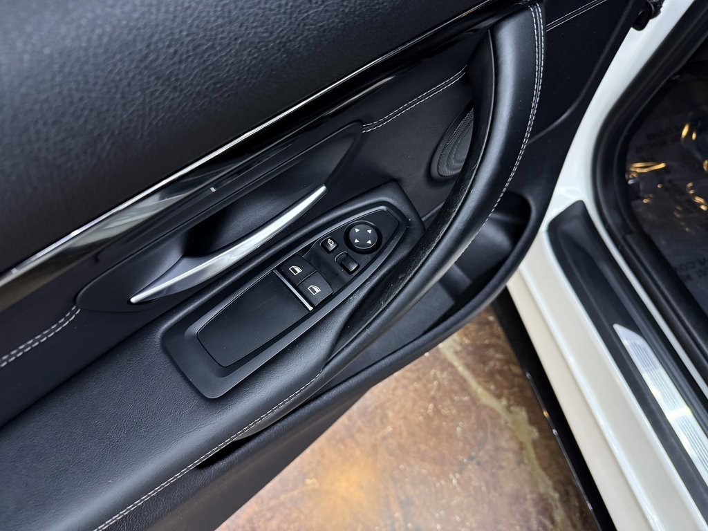 Used 2018 BMW M4 Coupe w/ Executive Package image 13