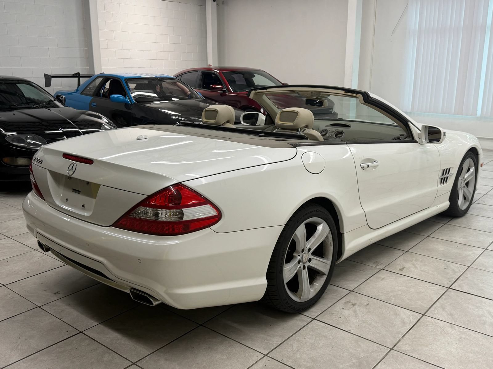 Used 2009 Mercedes-Benz SL 550 image 9