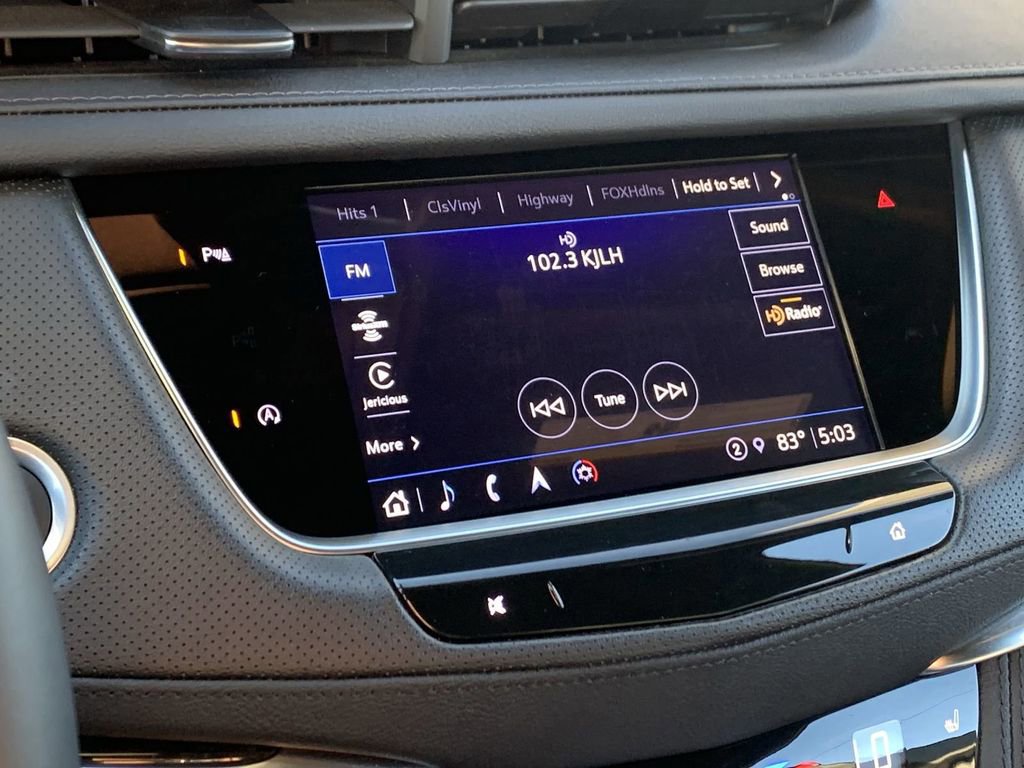 Certified 2025 Cadillac XT5 Premium Luxury image 10