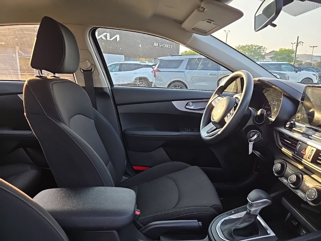 Used 2024 Kia Forte LXS FWD image 32