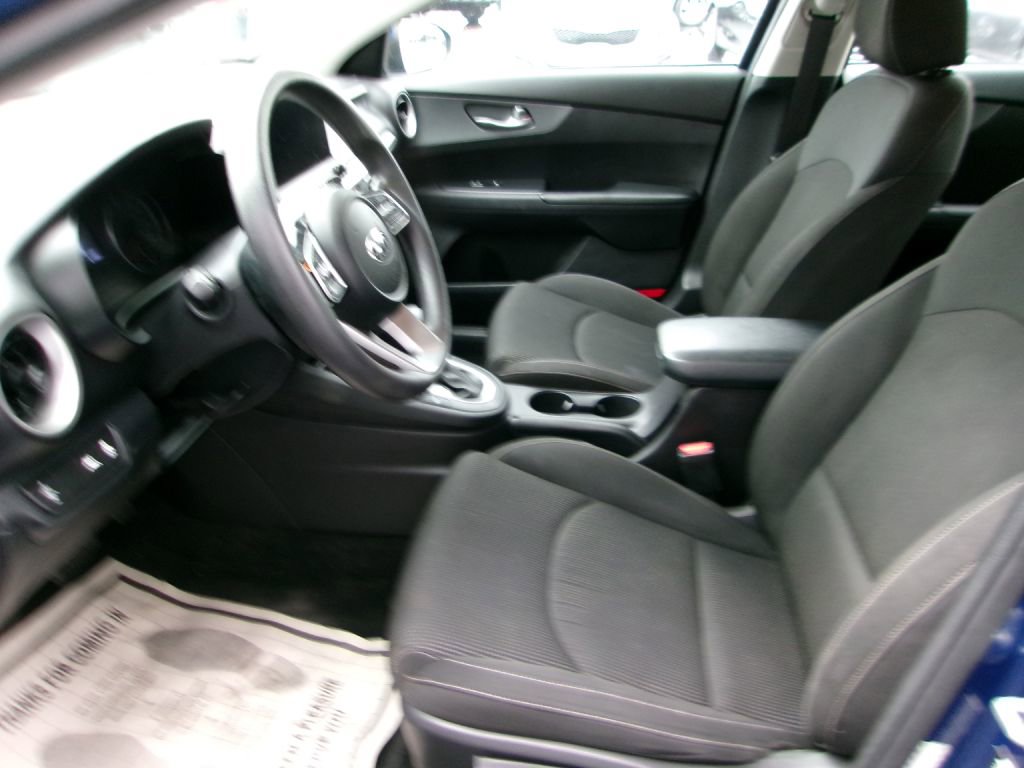 Used 2021 Kia Forte LXS image 9