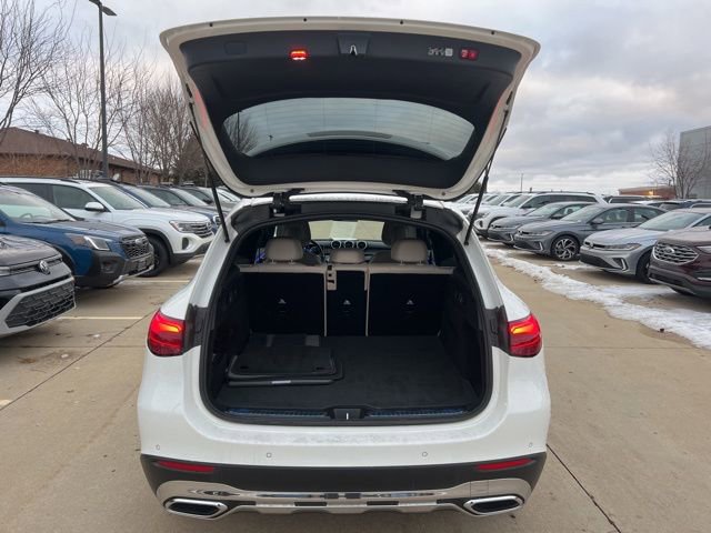 Used 2025 Mercedes-Benz GLC 300 GLC 300 image 9