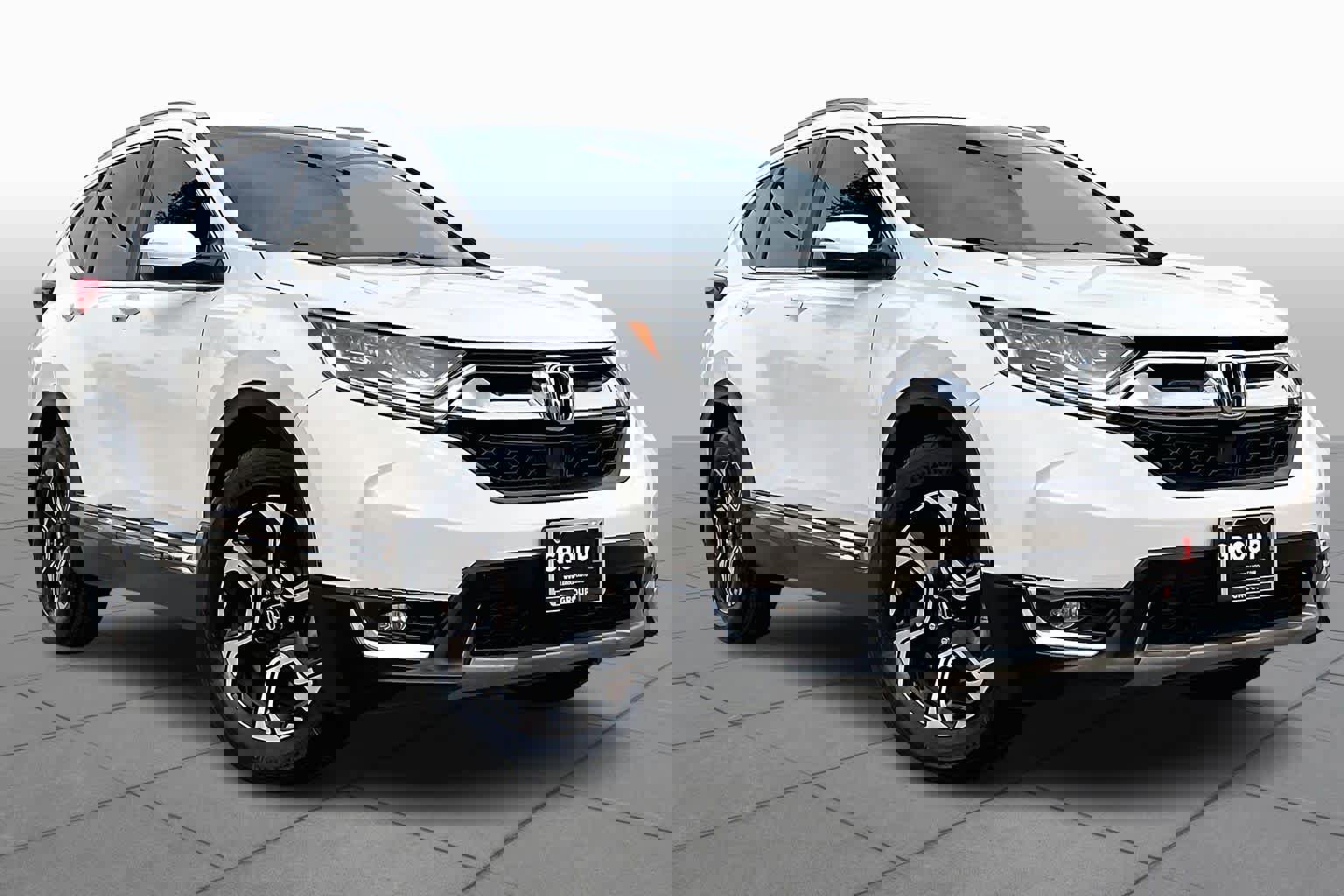 Used 2018 Honda CR-V Touring image 3