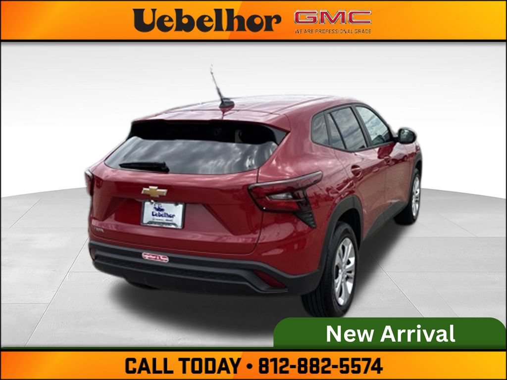 Used 2026 Chevrolet Trax LS FWD image 5