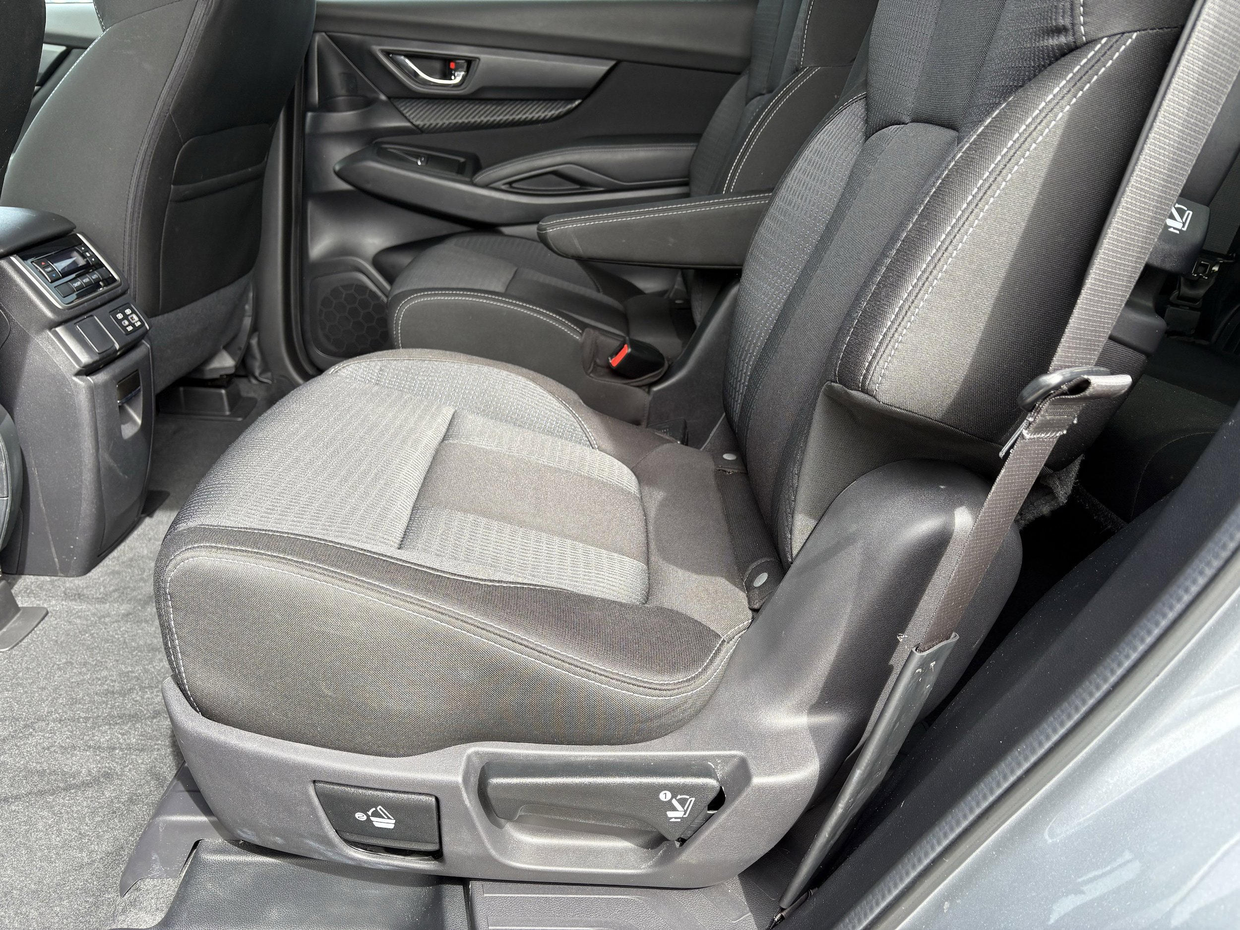 Certified 2025 Subaru Ascent Premium image 33