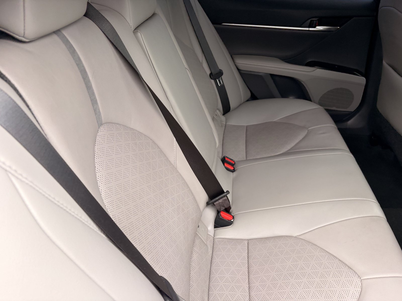 Used 2020 Toyota Camry XSE w/ Carpet Mat Package FWD image 12