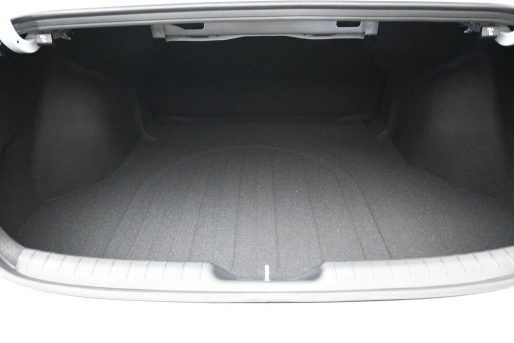 New 2026 Hyundai Elantra SE FWD image 25