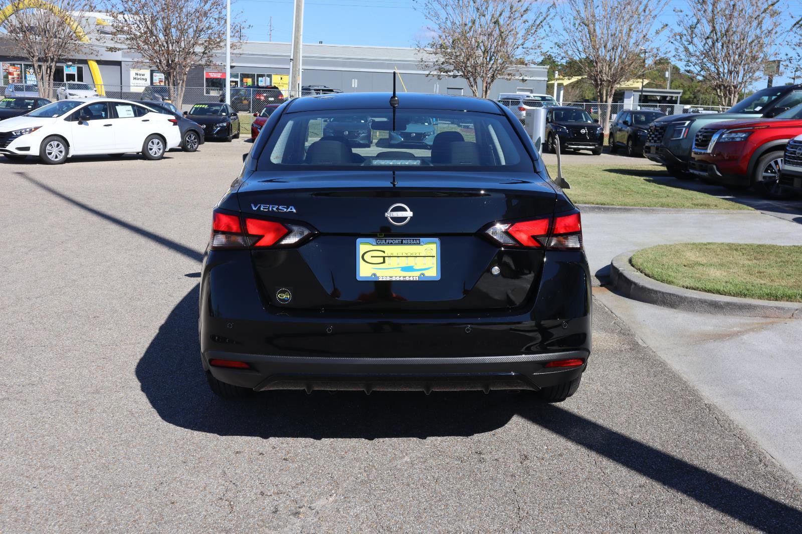 Used 2025 Nissan Versa S w/ Trunk Package image 5