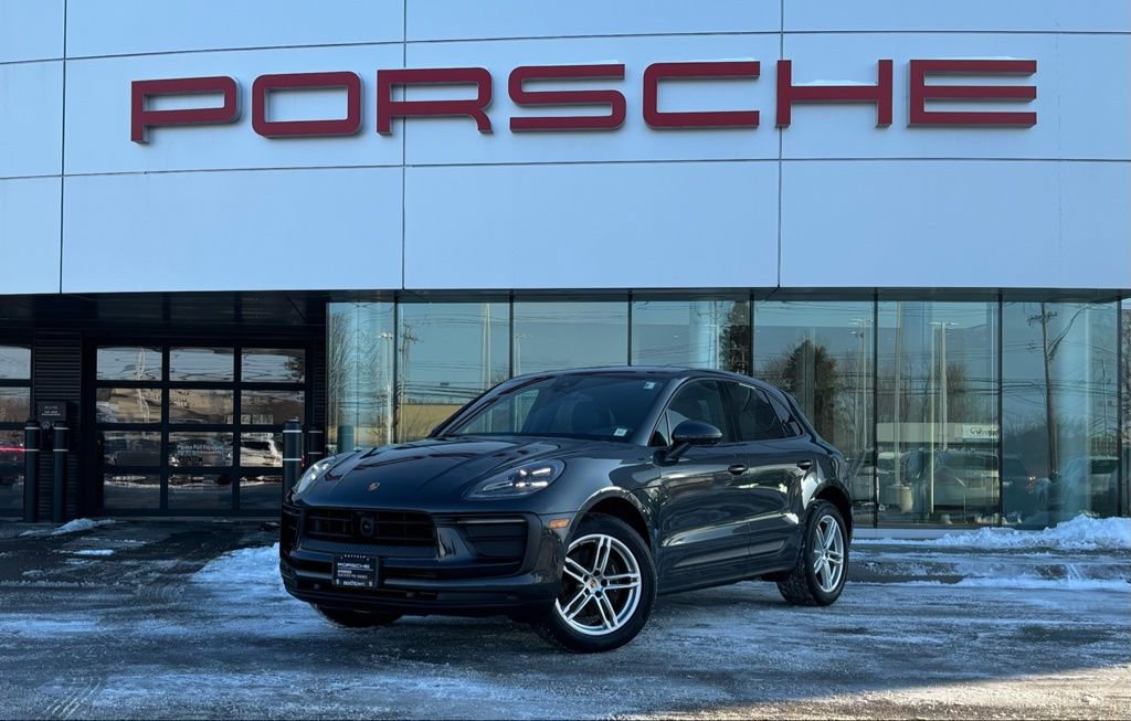 Certified 2023 Porsche Macan image 1