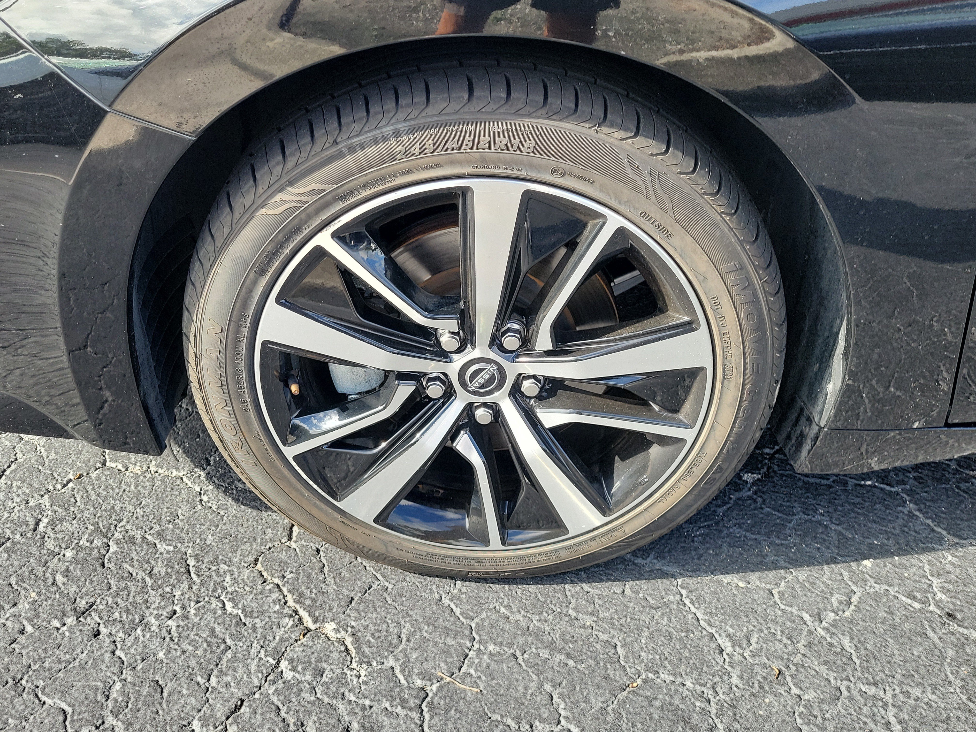 Certified 2023 Nissan Maxima SV w/ Floor Mat Group FWD image 4