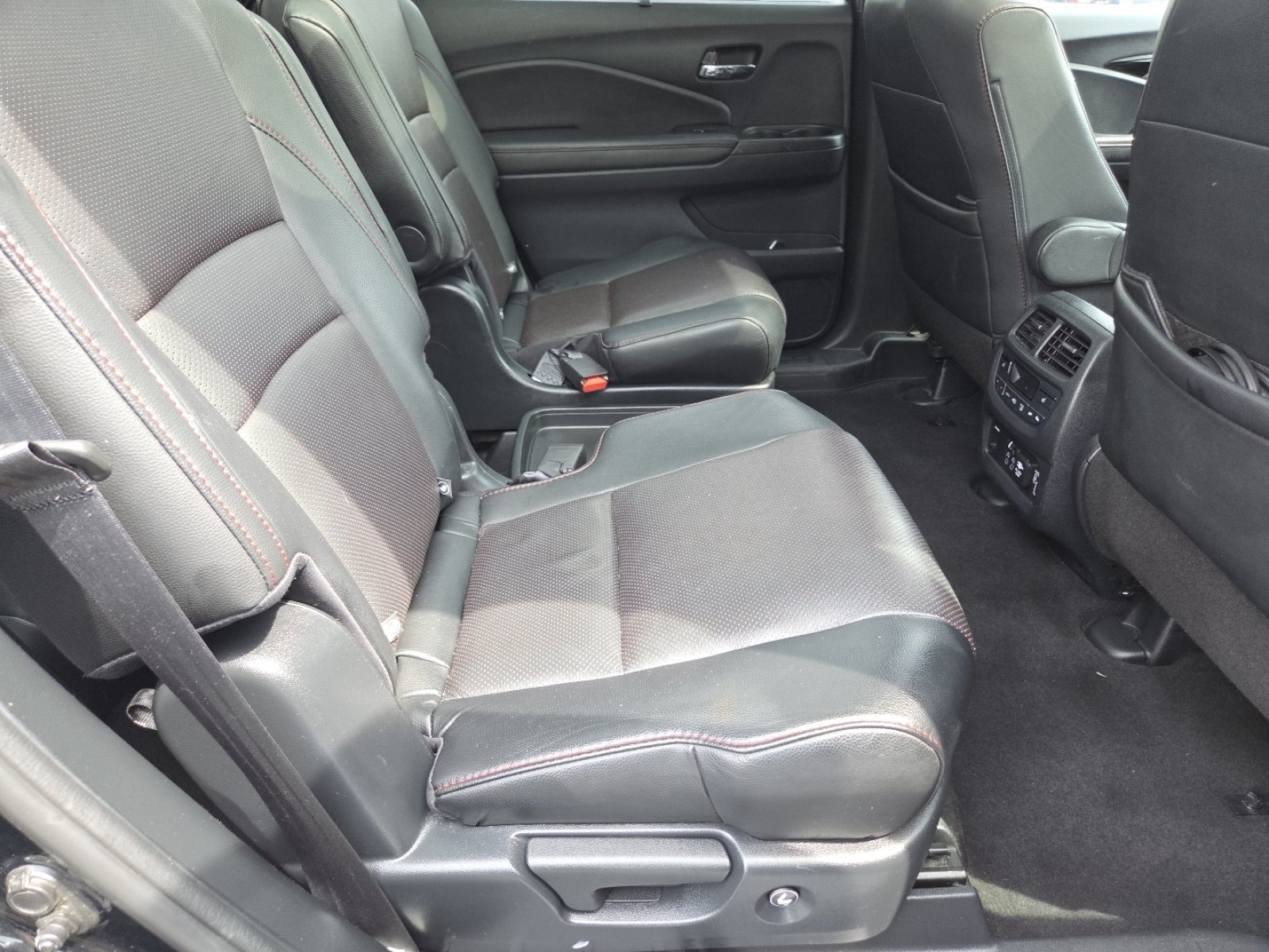 Certified 2021 Honda Pilot Black Edition image 31