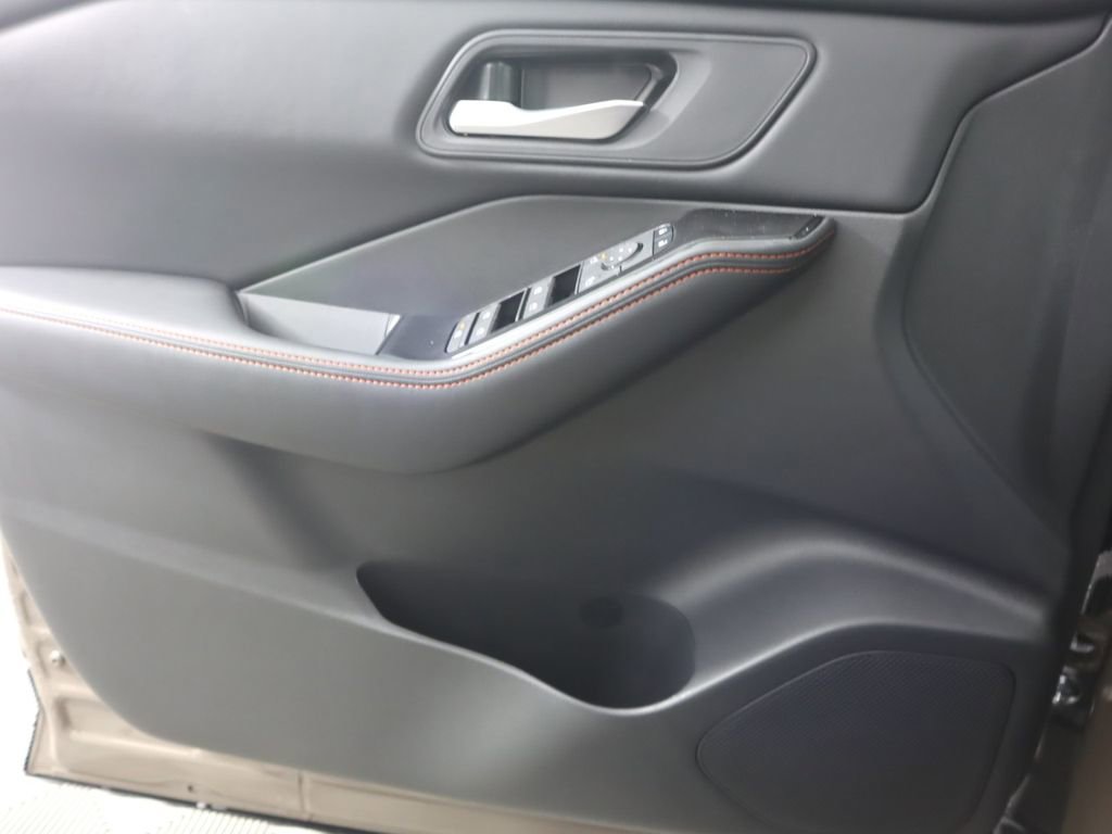 New 2026 Nissan Rogue SV AWD/4WD image 14