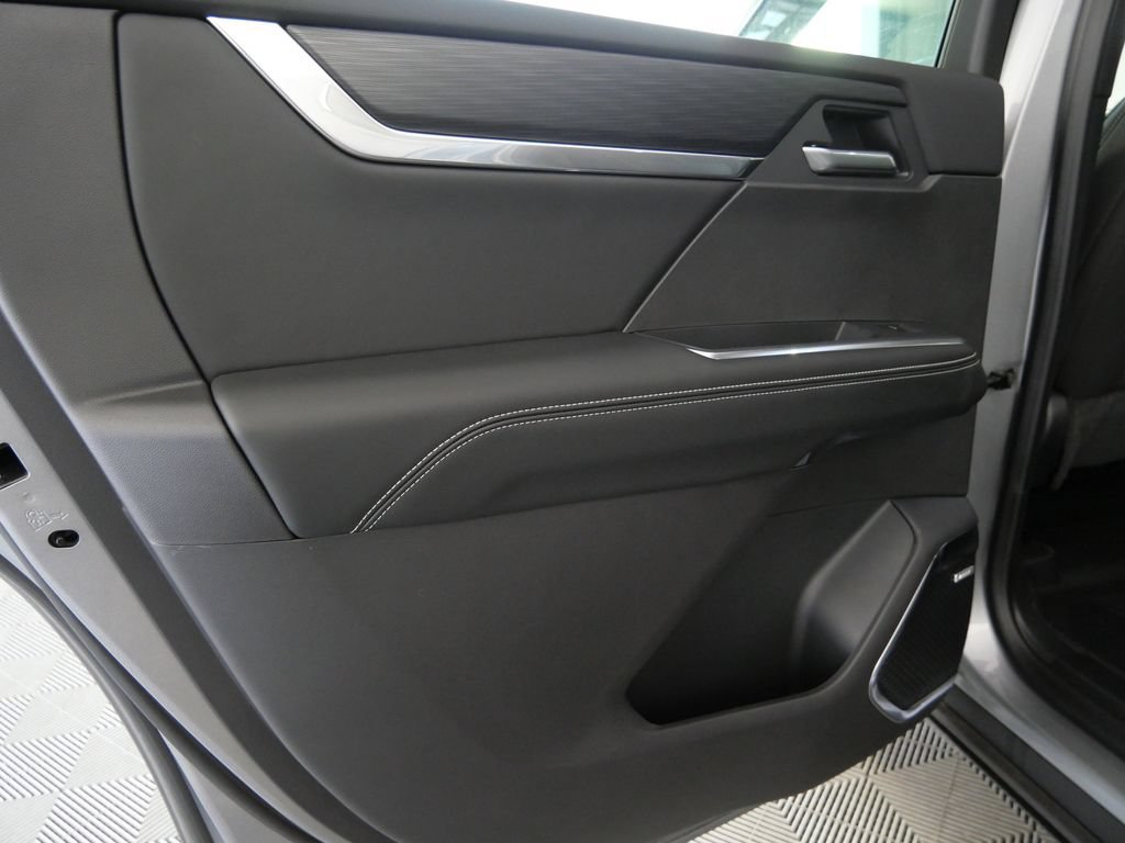 New 2026 GMC Acadia Elevation w/ LPO, Floor Liner Package AWD/4WD image 15