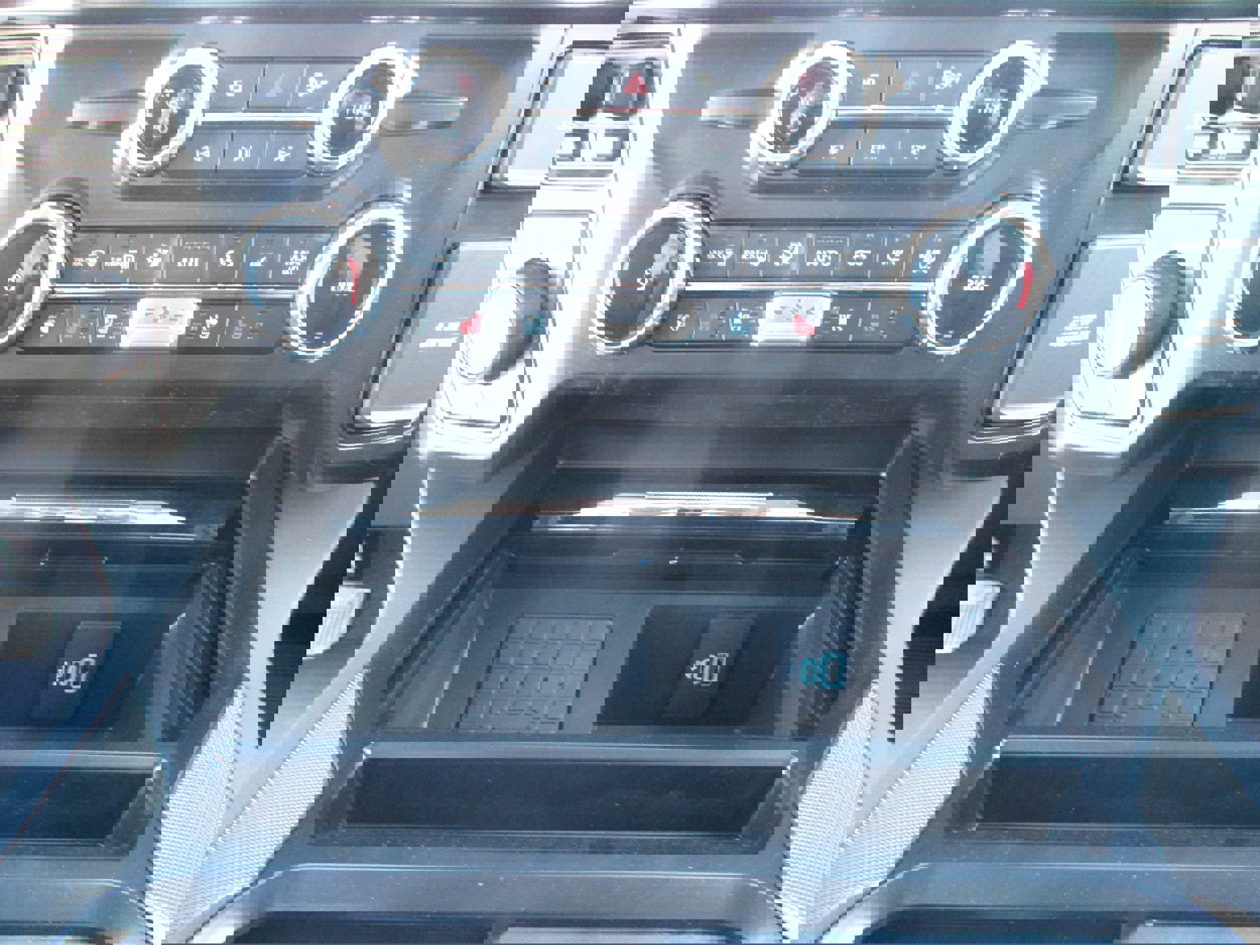 New 2026 Ford F250 Lariat w/ Lariat Ultimate Package image 11