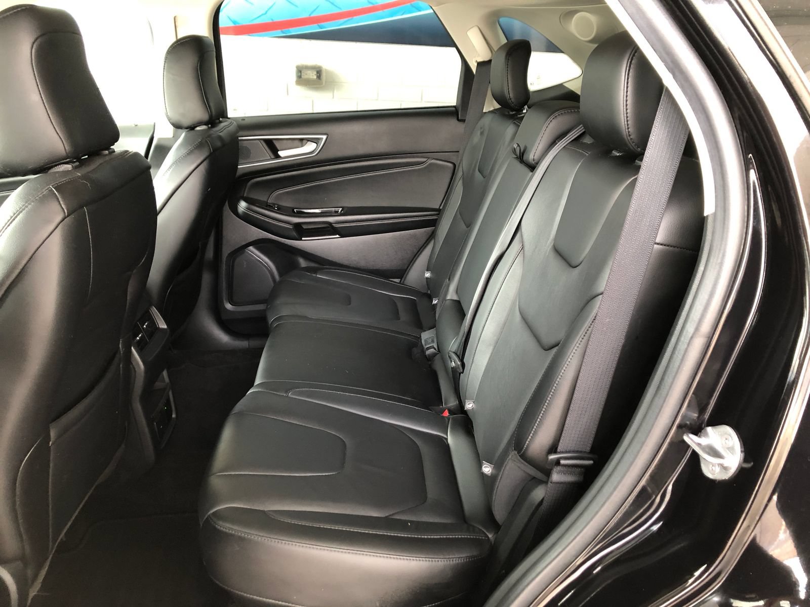 Used 2020 Ford Edge Titanium w/ Class II Trailer Tow Package AWD/4WD image 12