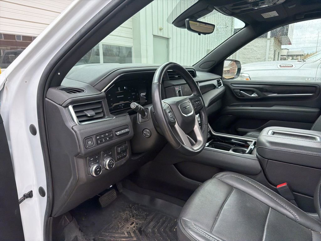 Certified 2022 GMC Yukon Denali w/ Advanced Technology Package image 12