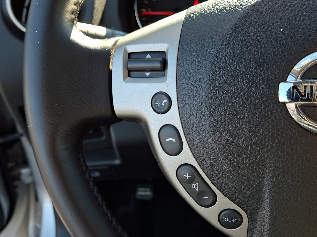 Used 2012 Nissan Rogue SL AWD/4WD image 23