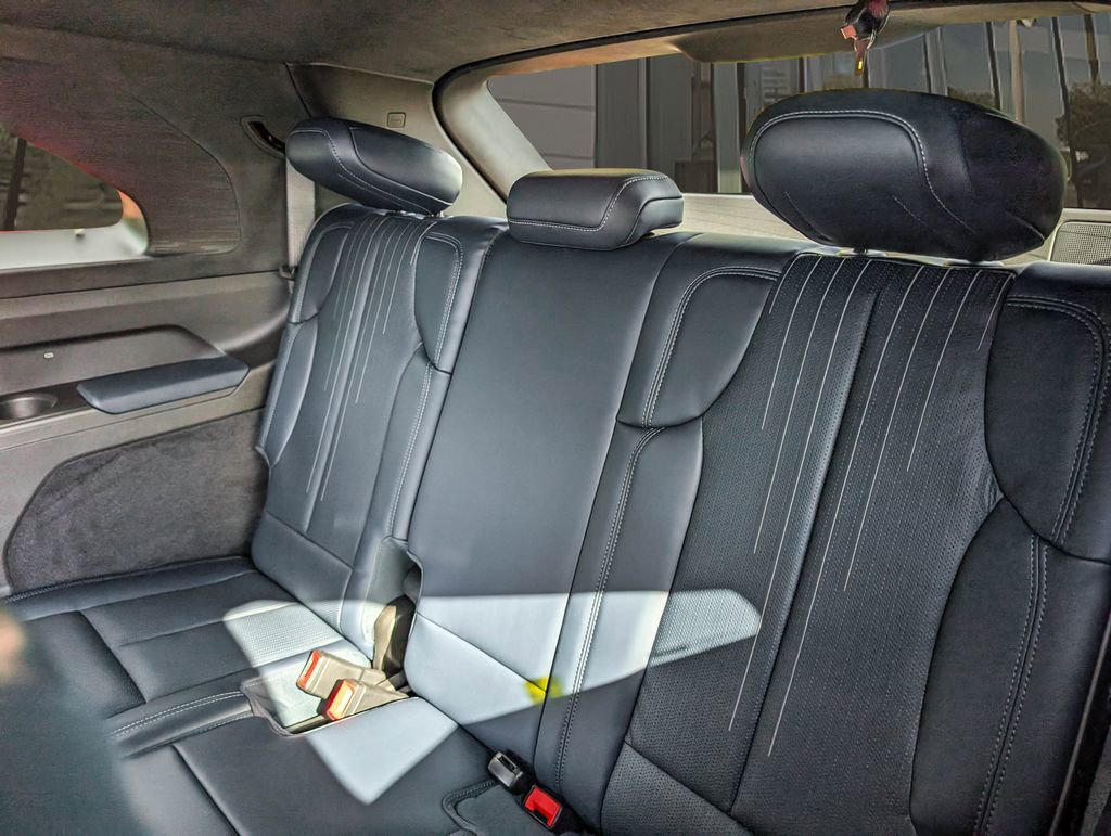 New 2026 Cadillac Escalade IQ Luxury 2 image 18