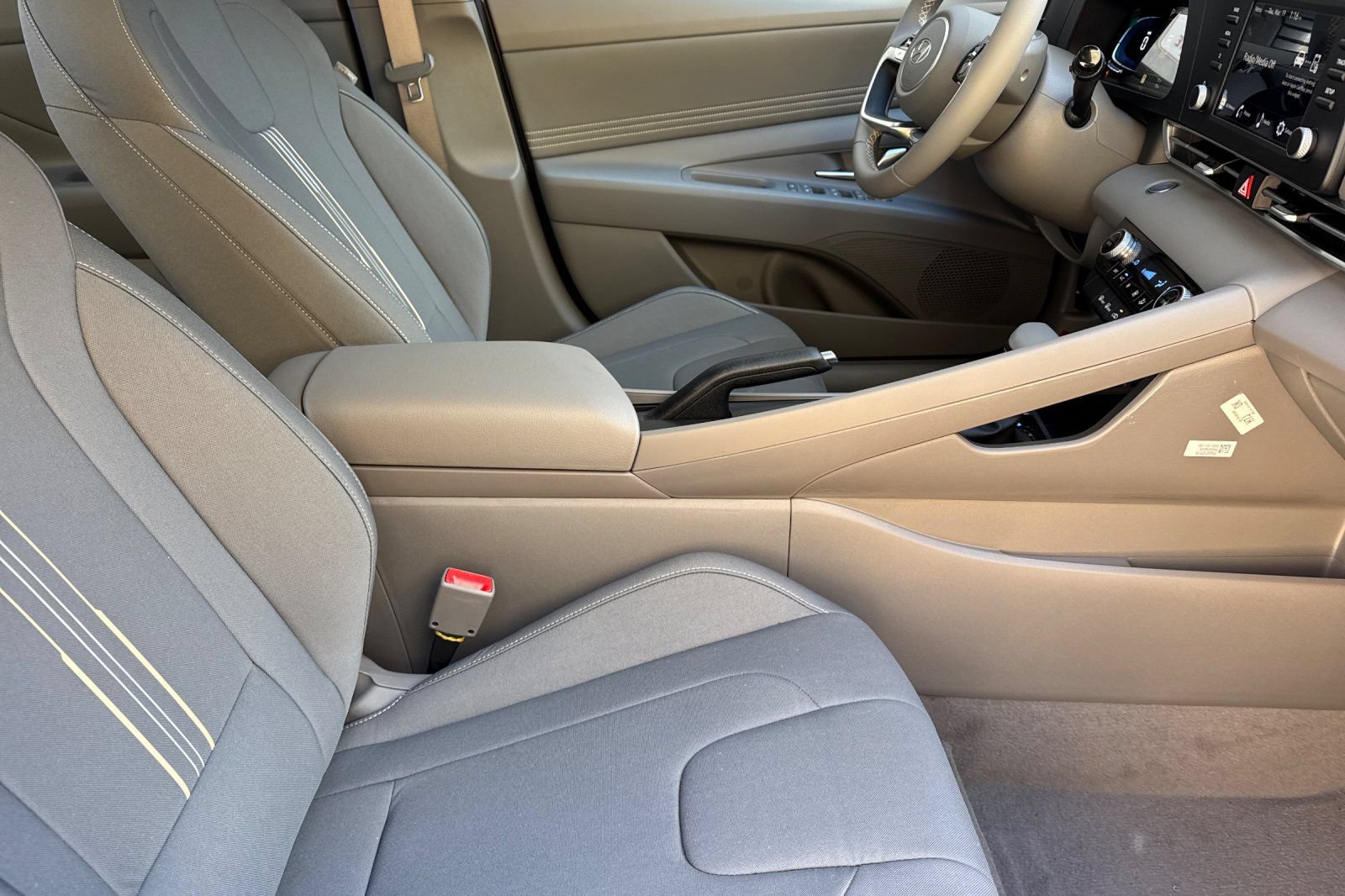 New 2026 Hyundai Elantra Sport FWD image 15