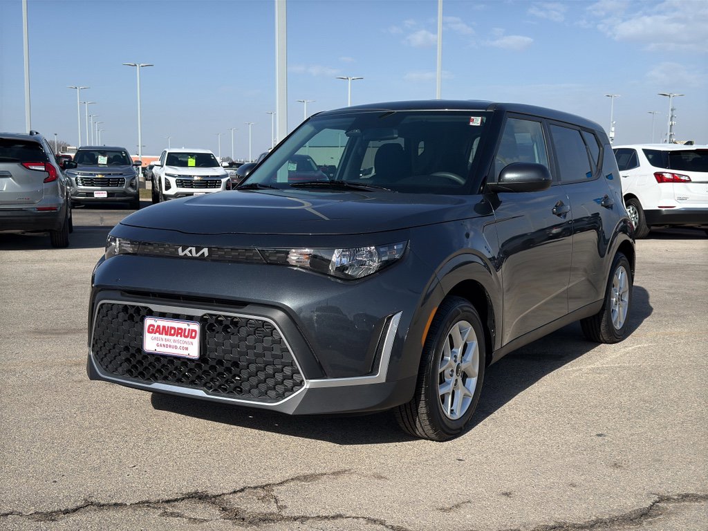 Used 2024 Kia Soul LX w/ Option Group 015 image 2