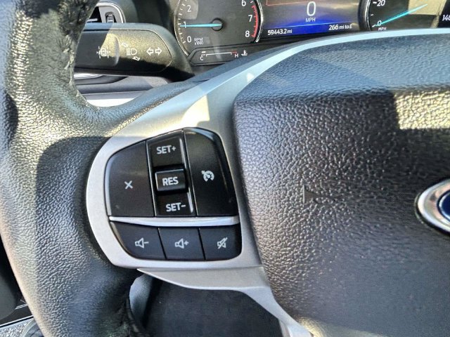 Used 2022 Ford Explorer XLT w/ Equipment Group 202A RWD image 33