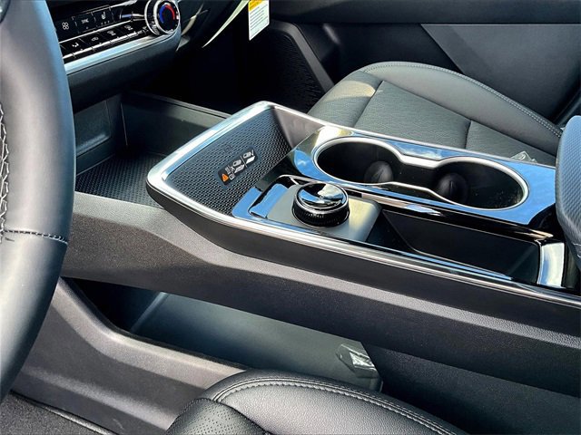 New 2026 Chevrolet Equinox LT w/ Convenience Package II image 12