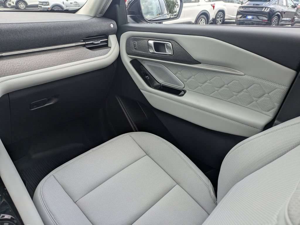 New 2026 Ford Explorer Platinum AWD/4WD image 22
