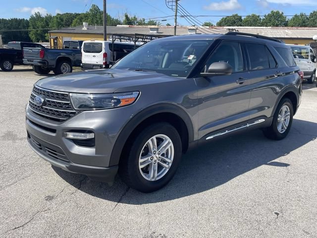 Used 2022 Ford Explorer XLT w/ Equipment Group 202A AWD/4WD image 9