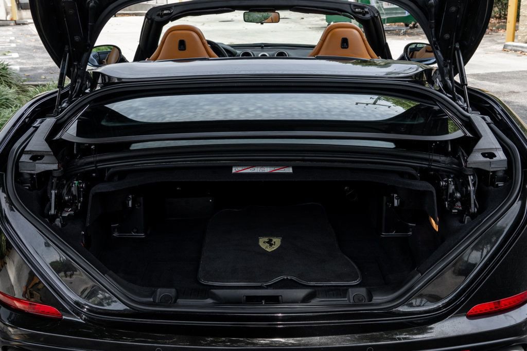 Used 2015 Ferrari California T RWD image 26