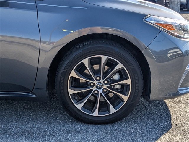 Used 2018 Toyota Avalon XLE Premium image 11