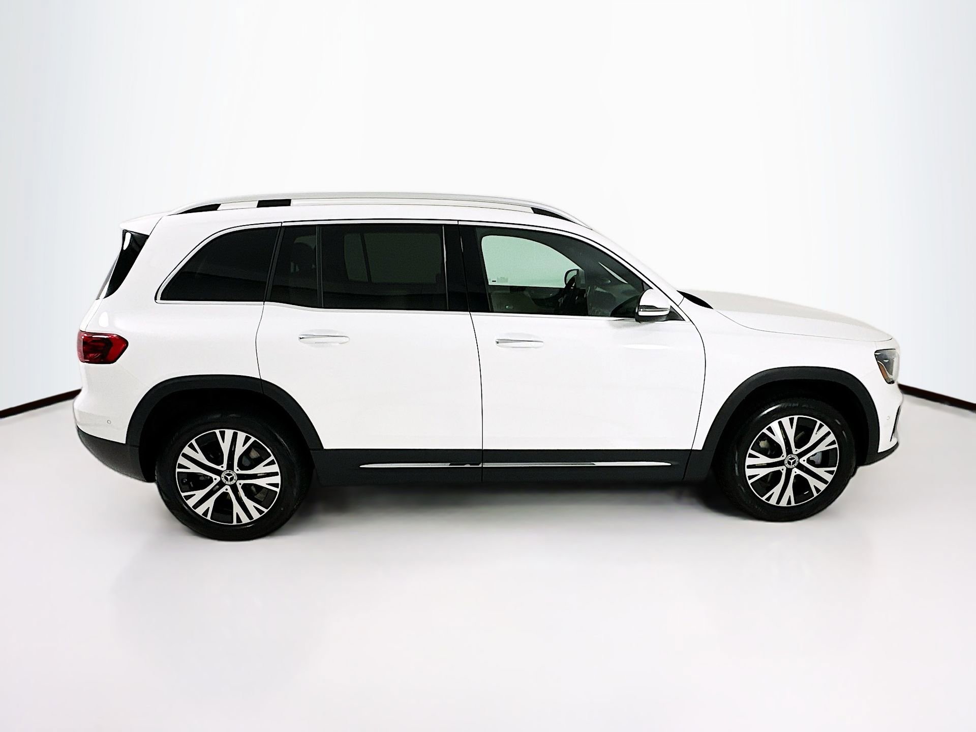 New 2026 Mercedes-Benz GLB 250 image 9
